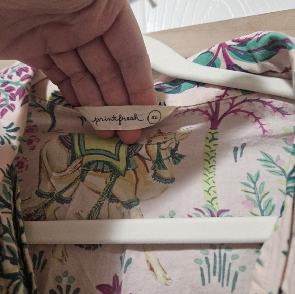 Printfresh Camel's Courtyard XL short Sleeve Cropped Pants Set - Picture 2 of 4